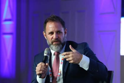 José Glinski, el novio de Tamara Pettinato, es Director Nacional de la Policía de Seguridad Aeroportuaria (PSA)