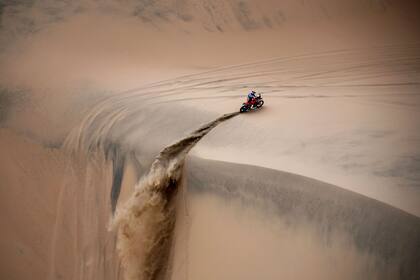 El Rally Dakar 2019 se corre, por primera vez, íntegramente en Perú. Por primera vez la Argentina no estará en el recorrido sudamericano la competencia que comenzó el pasado 6 de enero y finalizará el 17. Aquí, un recorrido en fotos.