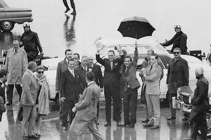 José Ignacio Rucci junto a Perón en Ezeiza, el 17 de noviembre de 1972