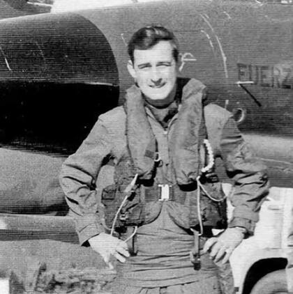 José Leónidas Ardiles, piloto derribado durante la Guerra de Malvinas, primo piloto del futbolista Osvaldo Ardiles