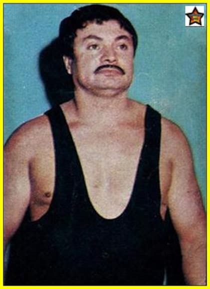 José Luis Arévalo en su papel del luchador italiano Salvatore Campisano