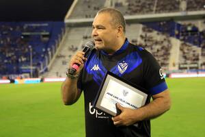 Chilavert apoyó a Suárez y fue durísimo con Bielsa: "A mí me sacó la capitanía y me prohibió patear tiros libres"