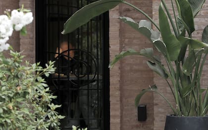 Jose Luis Espert está recluido en su casa de Beccar desde que renunció a su banca de diputado y a su candidatura por sus nexos con Fred Machado