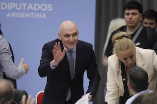 Hasta cuándo pidió Espert licencia