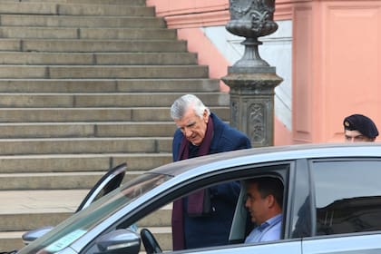 José Luis Gioja llega al acto de asunción en Casa Rosada