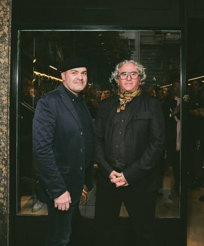 José Luis Zacarías Otiñano y el arquitecto Julio Oropel