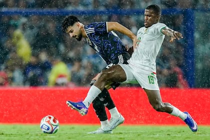 José Manuel López tendrá la chance como titular en el amistoso vs. Zambia