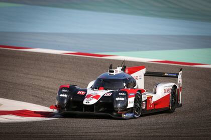 Los autos de WEC tienen 1100 caballos de fuerza, mucha carga aerodinámica y gran incidencia de la tecnología; Pechito debió entrenarse para estar a tono con la exigencia.