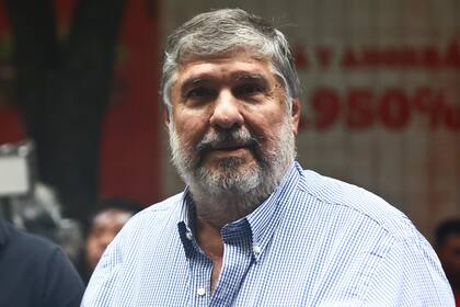 José Mayans, espada del kirchnerismo en el Senado, cuando arribó al Partido Justicialista para la reunión