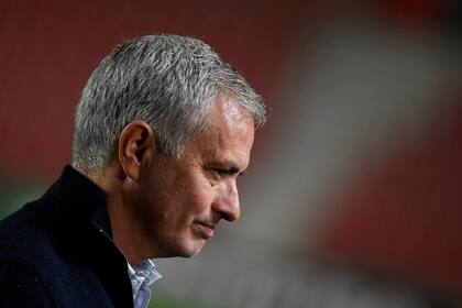 José Mourinho no esperaba una derrota de Tottenham contra el Royal Antwerp en Bélgica