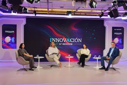 Josefina Schaer (Despegar), Carla Quiroga (LA NACION), María Micalea García Alai (Unilever) y Andrés Carfagna (General Motors)