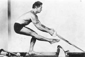 Joseph Pilates, creador del método de entrenamiento: “Los hábitos incorrectos en el día a día son los responsables de la mayoría de las dolencias”