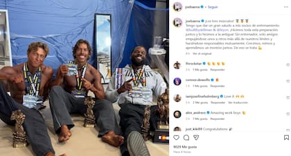 Joseph Baena en compañía de amigos y colegas