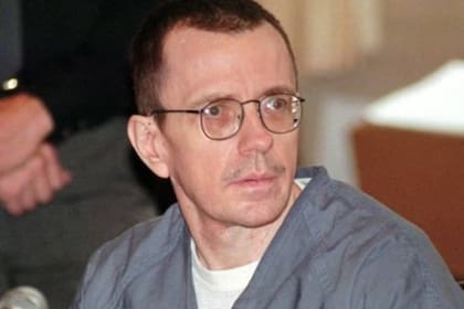 Joseph Franklin, supremacista neonazi, se adjudicó el atentado a balazos contra Larry Flynt