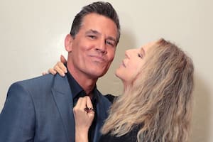 Josh Brolin reveló cuál fue el rol decisivo de su madrastra, Barbra Streisand, en su lucha contra el alcoholismo