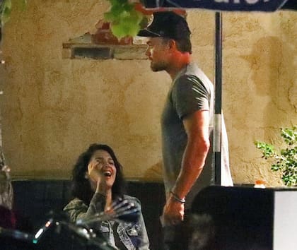 ¡Otra salida romántica! Duhamel y Eiza, tras cenar en la pizzería Antonio