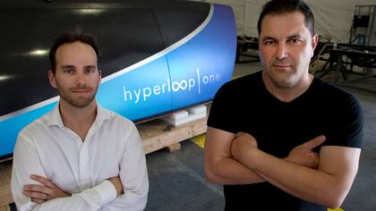 Josh Giegel y Shervin Pishevar, cofundadores de Hyperloop junto a Elon Musk