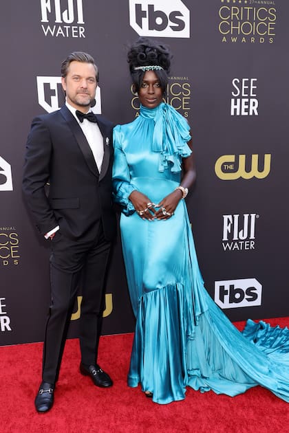 Joshua Jackson y Jodie Turner-Smith en 2022