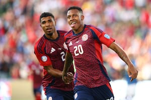 Costa Rica soñó con los cuartos de final, pero no le alcanzó con vencer a un débil Paraguay