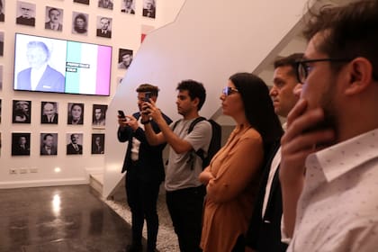 Jóvenes musulmanes y judíos participaron en un encuentro en el Museo del Holocausto que tuvo como finalidad la reivindicación de la convivencia pacífica y el intercambio interreligioso