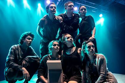 Jóvenes talentosos en un musical diferente: Juegos