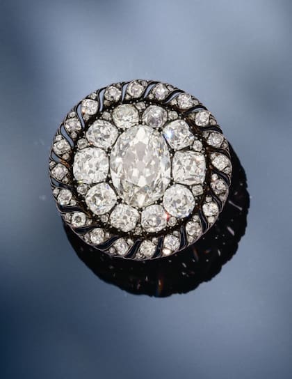 Joya circular con un diamante ovalado de 13,04 quilates que perteneció a Napoleón Bonaparte se subastará el 12 de noviembre