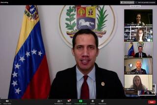 La oposición venezolana rechaza el llamado a comicios legislativos en diciembre