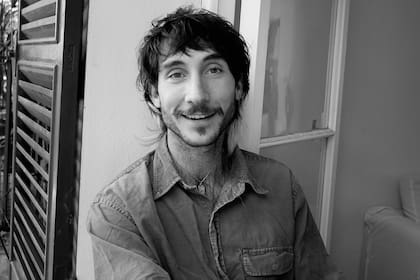 "En teatro hice una obra con Hugo Arana, Jorge Marrale, Juan Leyrado y mi papá. Se llamaba Mineros, con dirección de Javier Daulte, y fue muy linda la experiencia, la verdad. No solo por trabajar con mi viejo, sino por la alegría de compartir con Jorge, Juan y Hugo, que son mis tíos. Me vieron crecer"