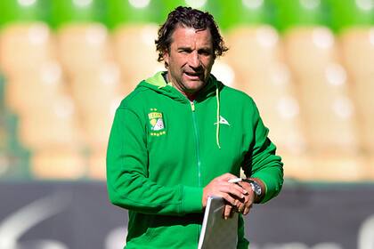 Juan Antonio Pizzi se queda en México