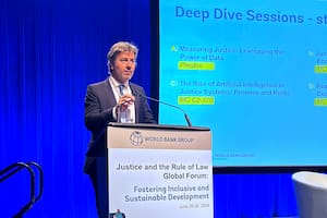 El desafío de hacer equilibrio en medio de la pelea entre el Gobierno y Chiqui Tapia