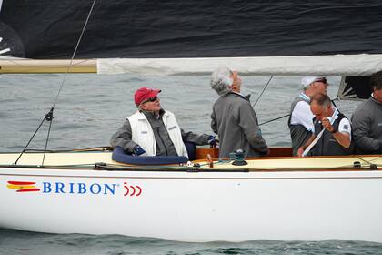 Juan Carlos a bordo de su velero, el Bribón