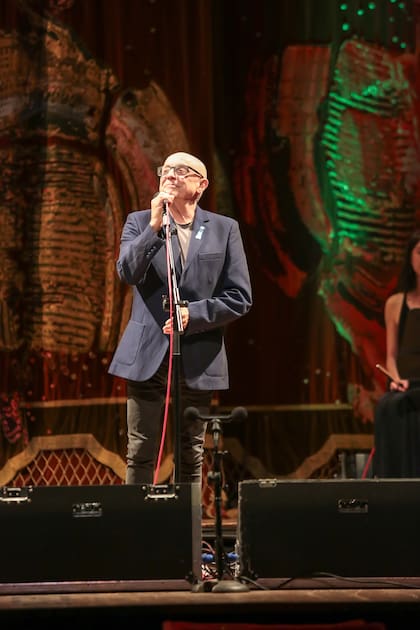 Juan Carlos Baglietto, parte de a gala benéfica en el Teatro Colón