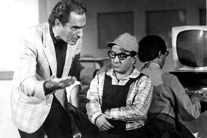 Juan Carlos Calabró y Jaimito Cohen, en el sketch "Borromeo"