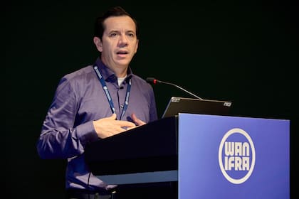 Juan Carlos López Calvet: "Por el momento, en Schibsted, tenemos sólo un servicio donde la IA toma decisiones autónomas. Es un servicio que chequea qué artículos no he leído desde la última vez que entré al periódico y me muestra las notas más importantes desde la última vez que leí las noticias"