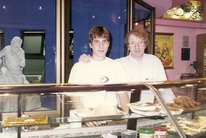 Juan Carlos y uno de sus hijos