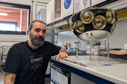 Juan de Dios Zornoza lidera la participación española en el observatorio submarino KM3NeT