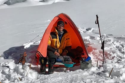 Juan en un descanso en la montaña de Kanchenjunga, la tercera más alta del mundo