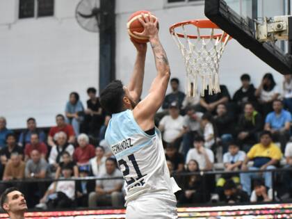 Juan Fernández, una de las cartas importantes que tiene Pablo Prigioni cerca del cesto