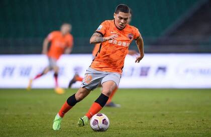 Juan Fernando Quintero jugando en China: tuvo un paso discreto