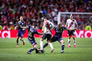 ¡Gol de Argentinos! Gran definición de López Muñoz para la victoria parcial del Bicho sobre River