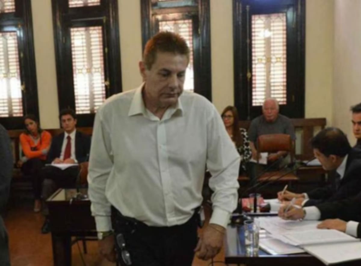 A “bola” que virou a liderança policial foi baleada e jogada em um terreno baldio da periferia. A “bola” que virou a liderança policial foi baleada e jogada em um terreno baldio da periferia.