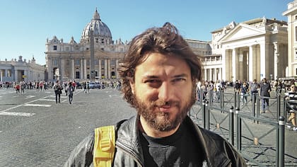 Juan Grabois encabezó días atrás un encuentro de movimientos sociales a nivel mundial en el Vaticano; hoy está en la organización de marcha por la ley de emergencia social