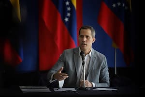 Perseguido por el régimen de Nicolás Maduro, Juan Guaidó huyó de Venezuela al exilio