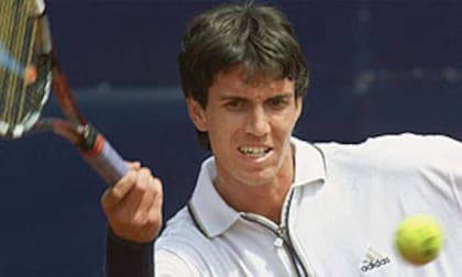 Un joven Juan Ignacio Chela, campeón del torneo de México en 2000