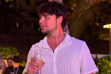 Juan Ignacio Veltri, el joven acusado de hackear millas de Aerolíneas Argentinas tiene un antecesor en Yuyo Barragán