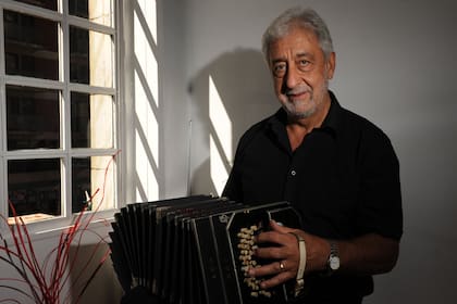 Juan jose Mossalini, el bandoneonista argentino que grabó el hit global