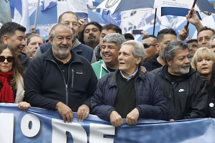 Marcha de la CGT por el Día del Trtabajador. Juan José Daer; Pablo Moyano; Carlos Acuña y Gerardo Martínez