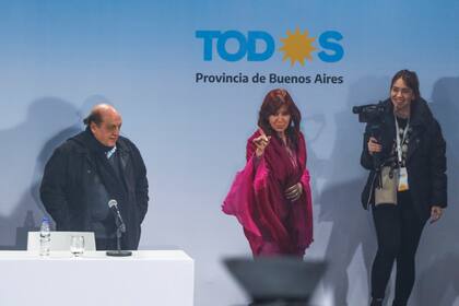 Juan José Mussi (izq.) en el acto con Cristina Kirchner