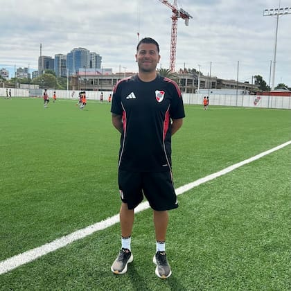 Juan Maldonado, entrenador de inferiores en River