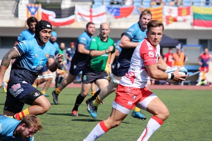 Juan Manuel Lescano encabeza un ataque de Ordizia frente a Santboiana.